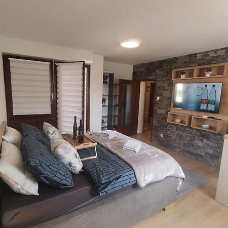Gospić Apartman Anamaria מראה חיצוני תמונה