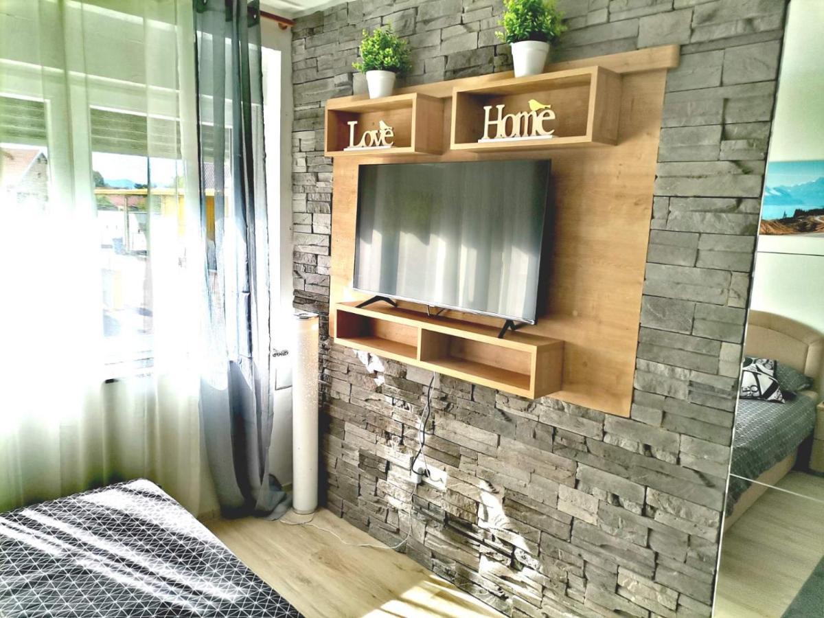 Gospić Apartman Anamaria מראה חיצוני תמונה