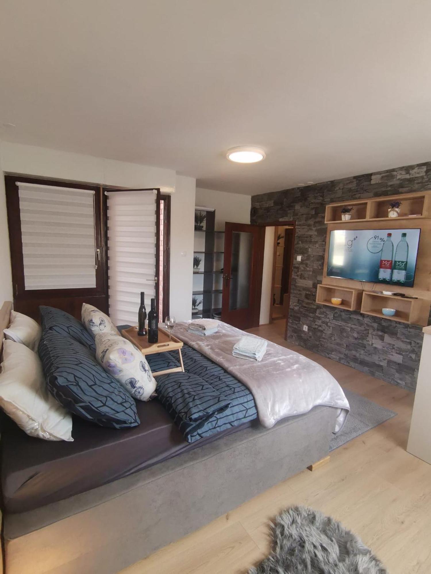 Gospić Apartman Anamaria מראה חיצוני תמונה